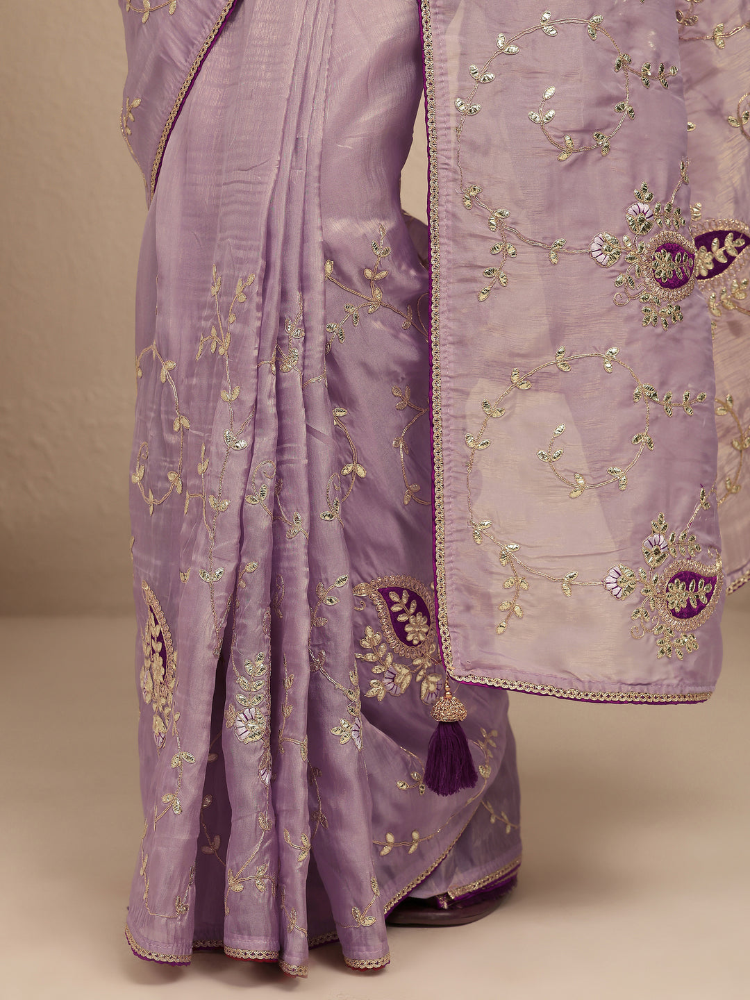  Lavender Embroidered Silk Blend Saree With Unstitched Blouse Piece 