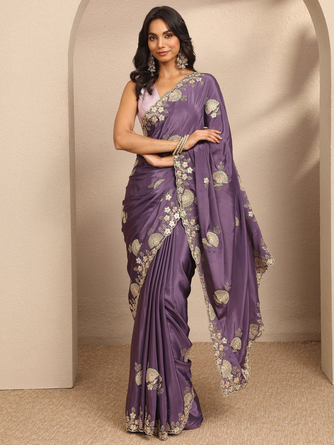 Purple Embroidered Silk Blend Saree With Unstitched Blouse Piece