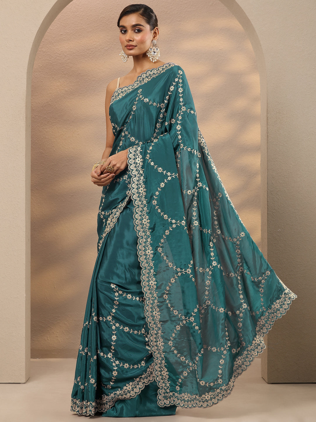  Teal Embroidered Silk Blend Saree With Unstitched Blouse Piece 