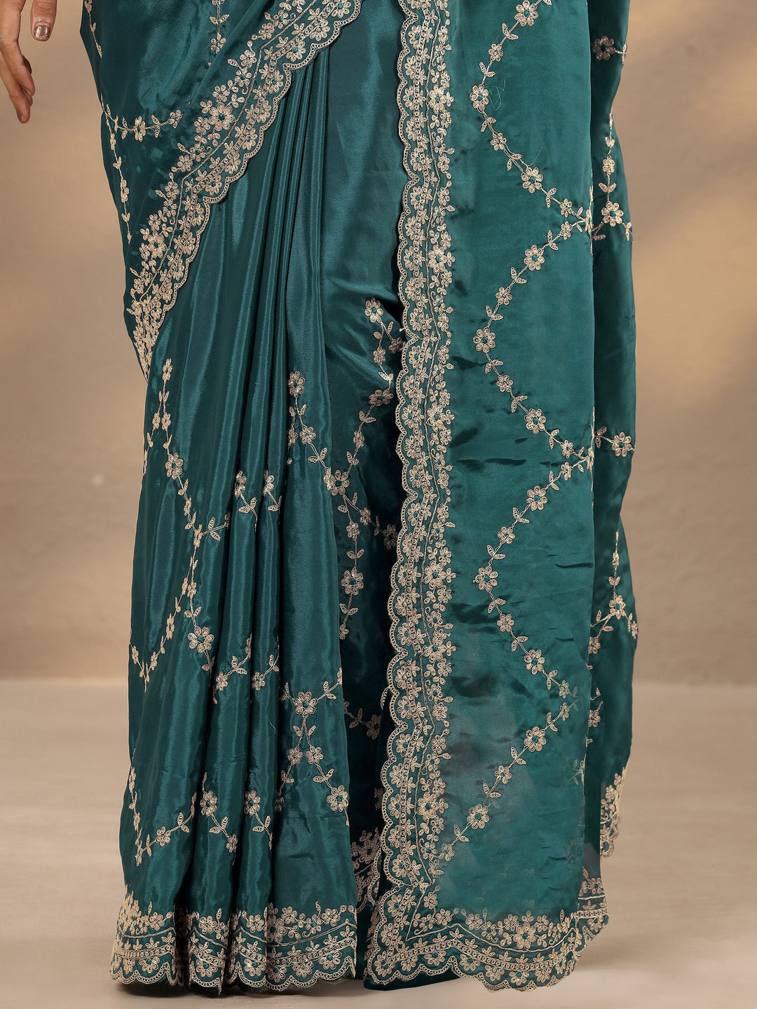  Teal Embroidered Silk Blend Saree With Unstitched Blouse Piece 