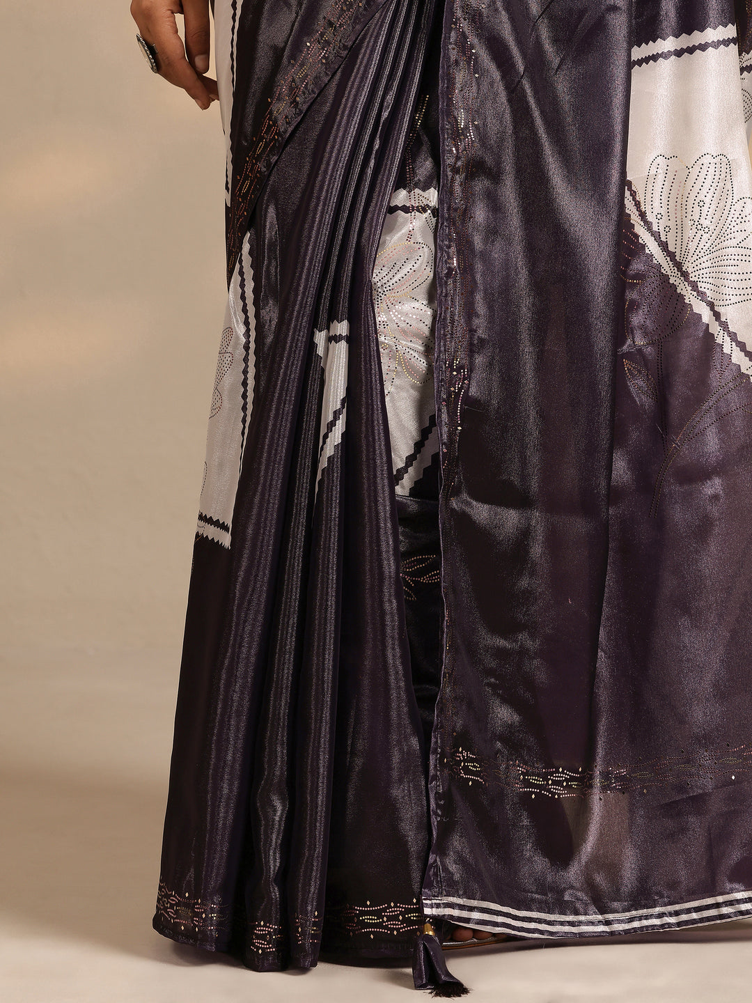  Purple Embellished Silk Blend Saree With Unstitched Blouse Piece 