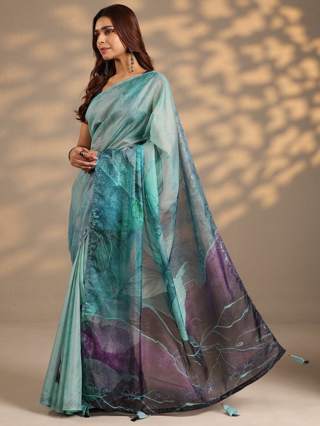  Green Embellished Silk Blend Saree With Unstitched Blouse Piece 