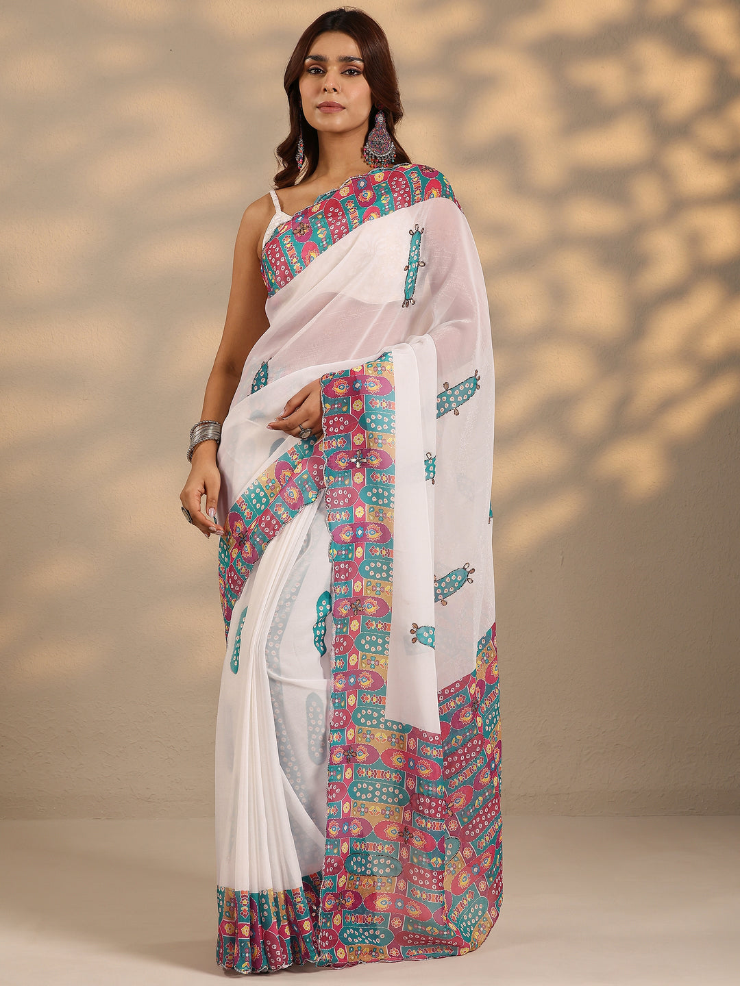  Off White Printed Silk Blend Saree With Unstitched Blouse Piece 