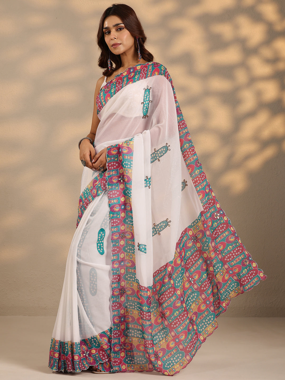  Off White Printed Silk Blend Saree With Unstitched Blouse Piece 