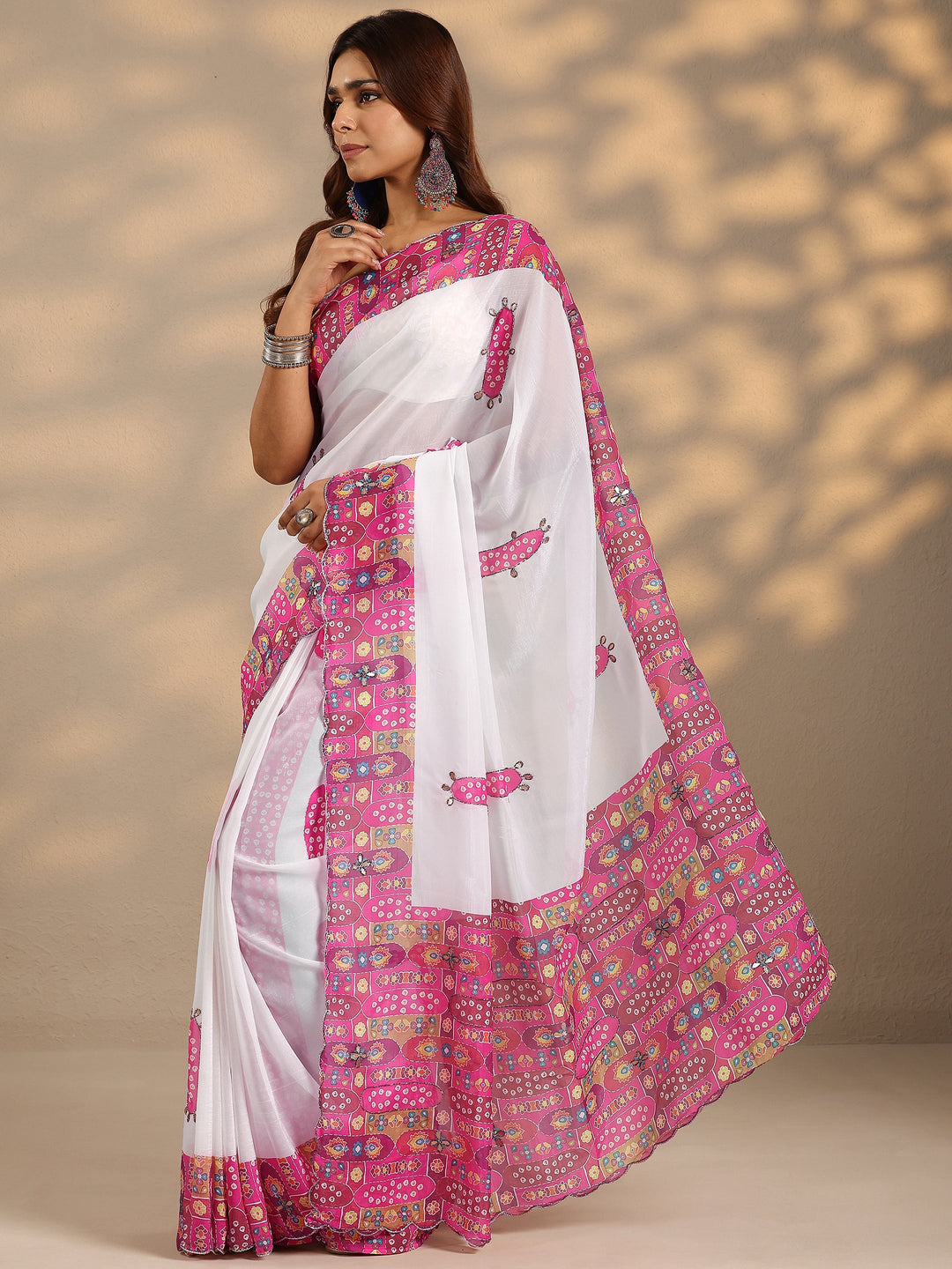  Off White Printed Silk Blend Saree With Unstitched Blouse Piece 