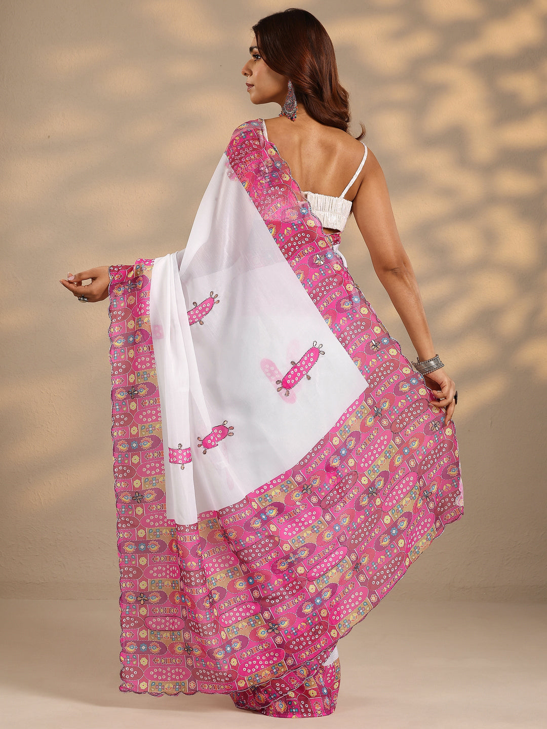  Off White Printed Silk Blend Saree With Unstitched Blouse Piece 