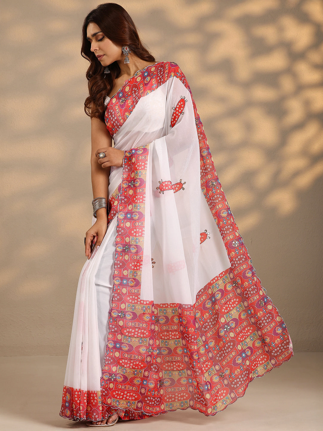  Off White Printed Silk Blend Saree With Unstitched Blouse Piece 
