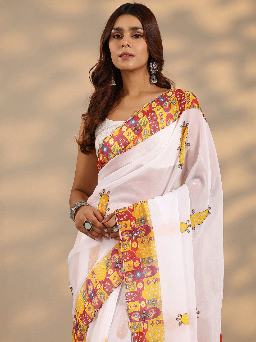  Off White Printed Silk Blend Saree With Unstitched Blouse Piece 