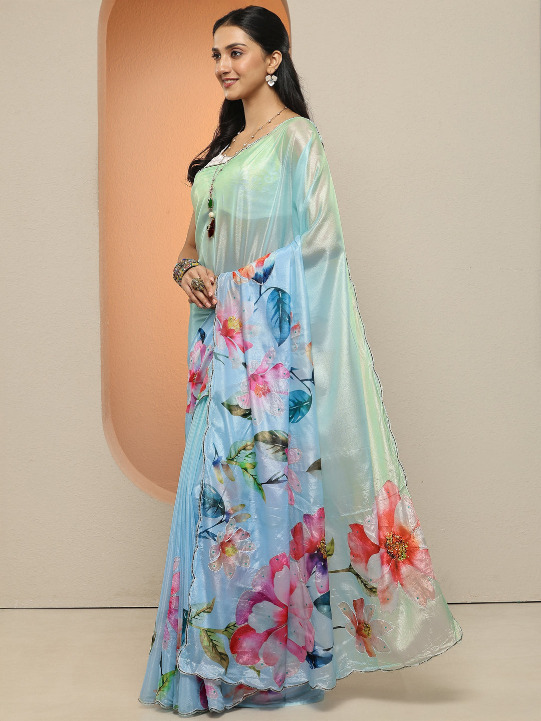  Green Printed Silk Blend Saree With Unstitched Blouse Piece 