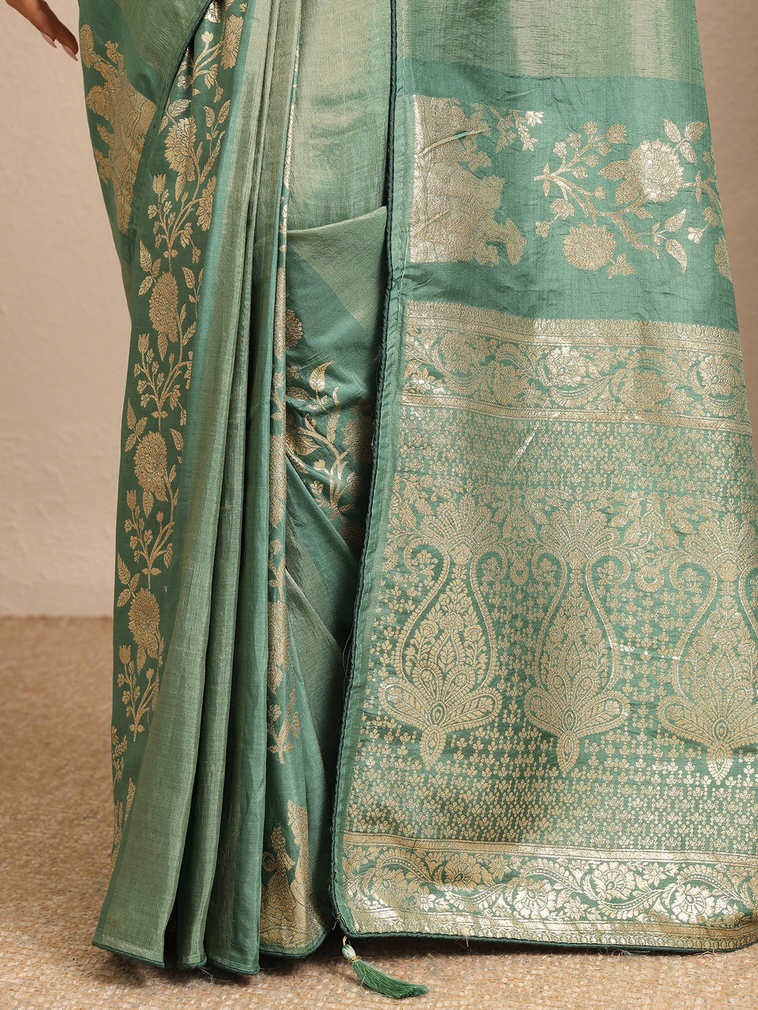  Green Woven Design Banarsi Silk Blend Saree With Unstitched Blouse Piece 
