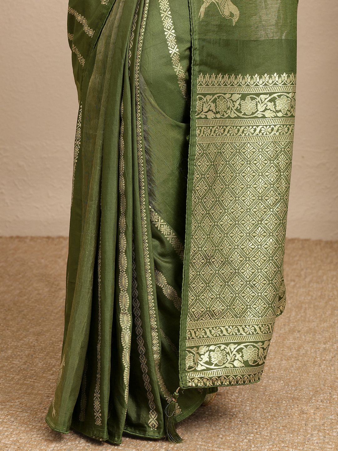  Green Woven Design Banarsi Silk Blend Saree With Unstitched Blouse Piece 