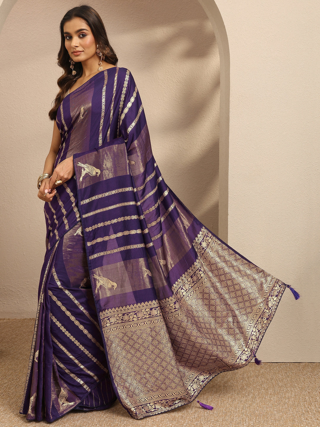  Purple Woven Design Banarsi Silk Blend Saree With Unstitched Blouse Piece 