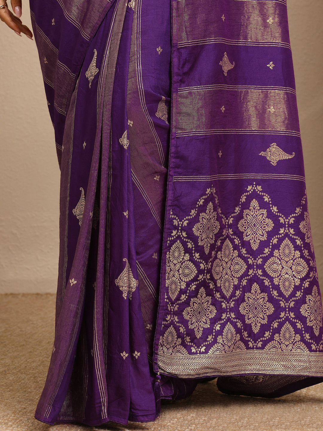  Purple Woven Design Banarsi Silk Blend Saree With Unstitched Blouse Piece 