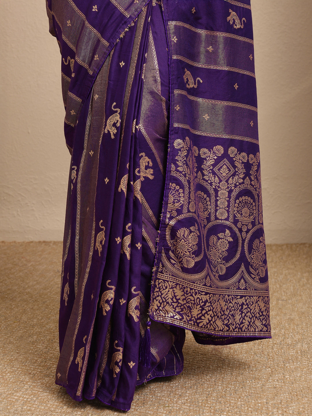  Purple Woven Design Banarsi Silk Blend Saree With Unstitched Blouse Piece 