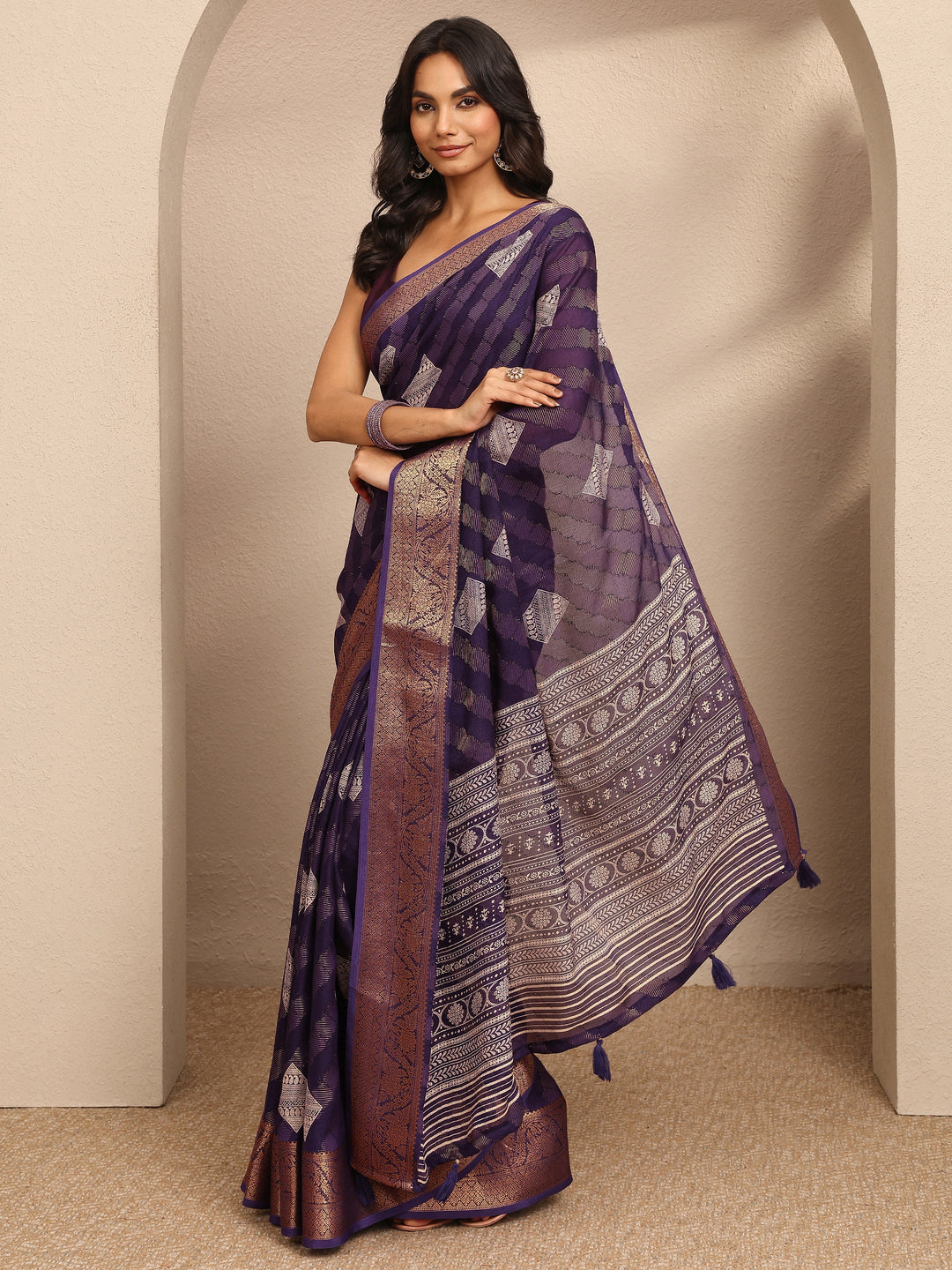  Purple Paisley Woven Design Banarsi Georgette Saree With Unstitched Blouse Piece 