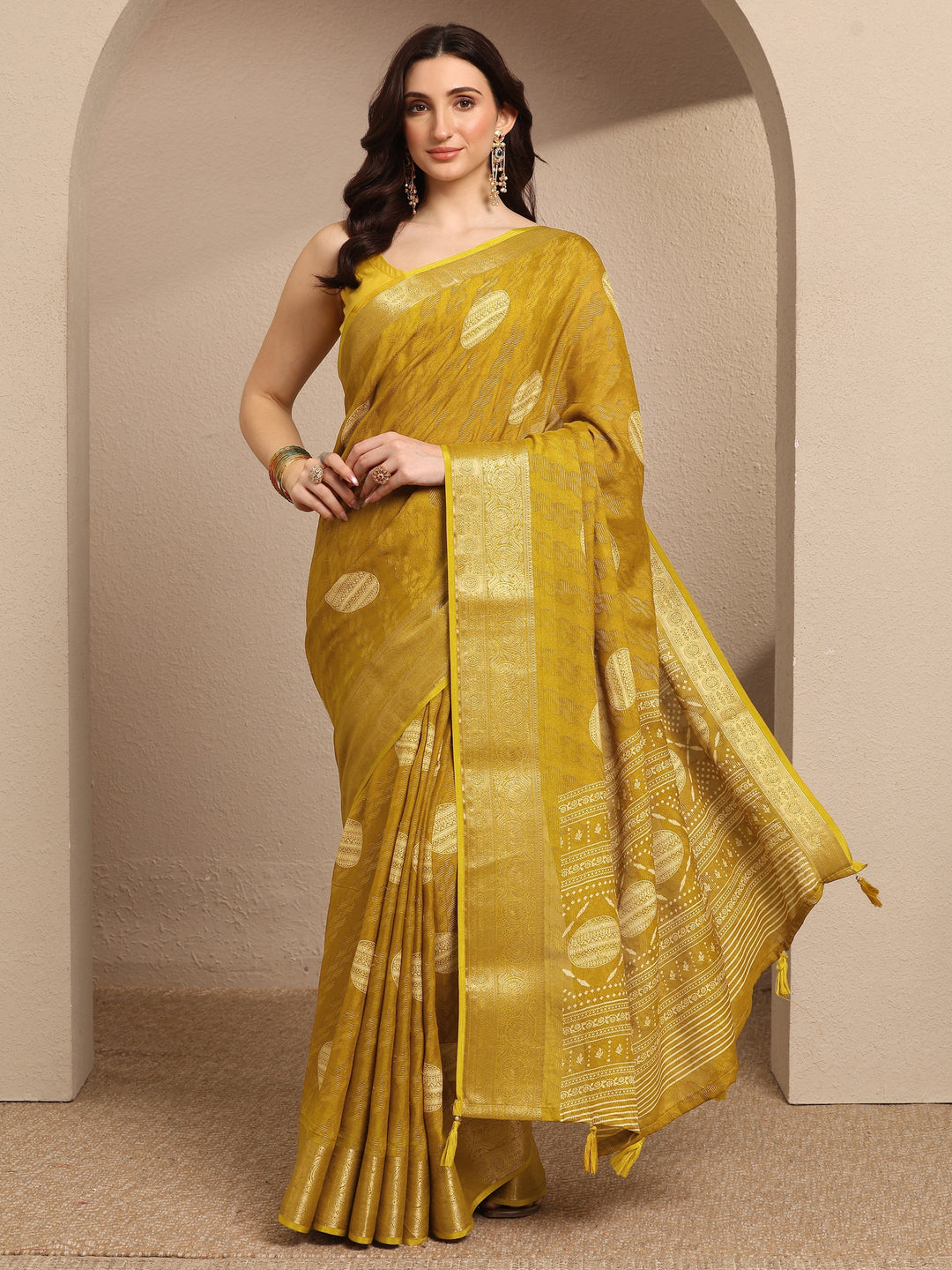 Mustard Printed Georgette Saree With Unstitched Blouse Piece