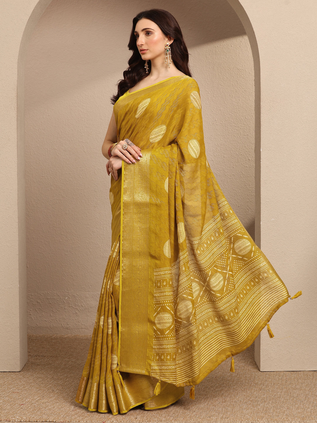  Mustard Printed Georgette Saree With Unstitched Blouse Piece 