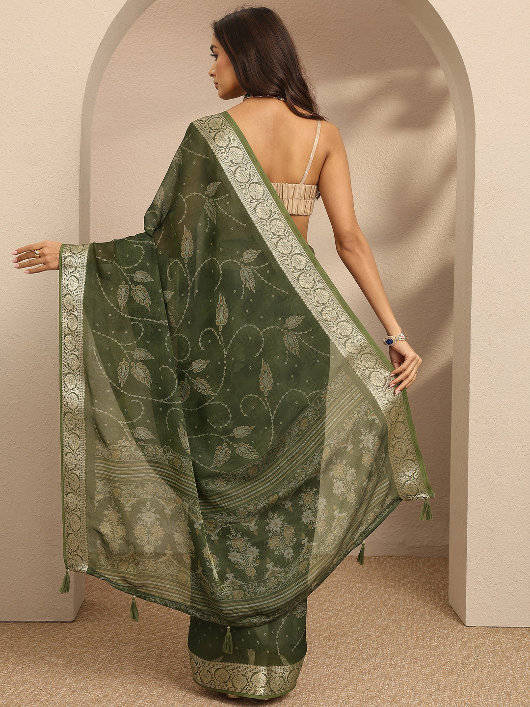  Green Printed Georgette Saree With Unstitched Blouse Piece 