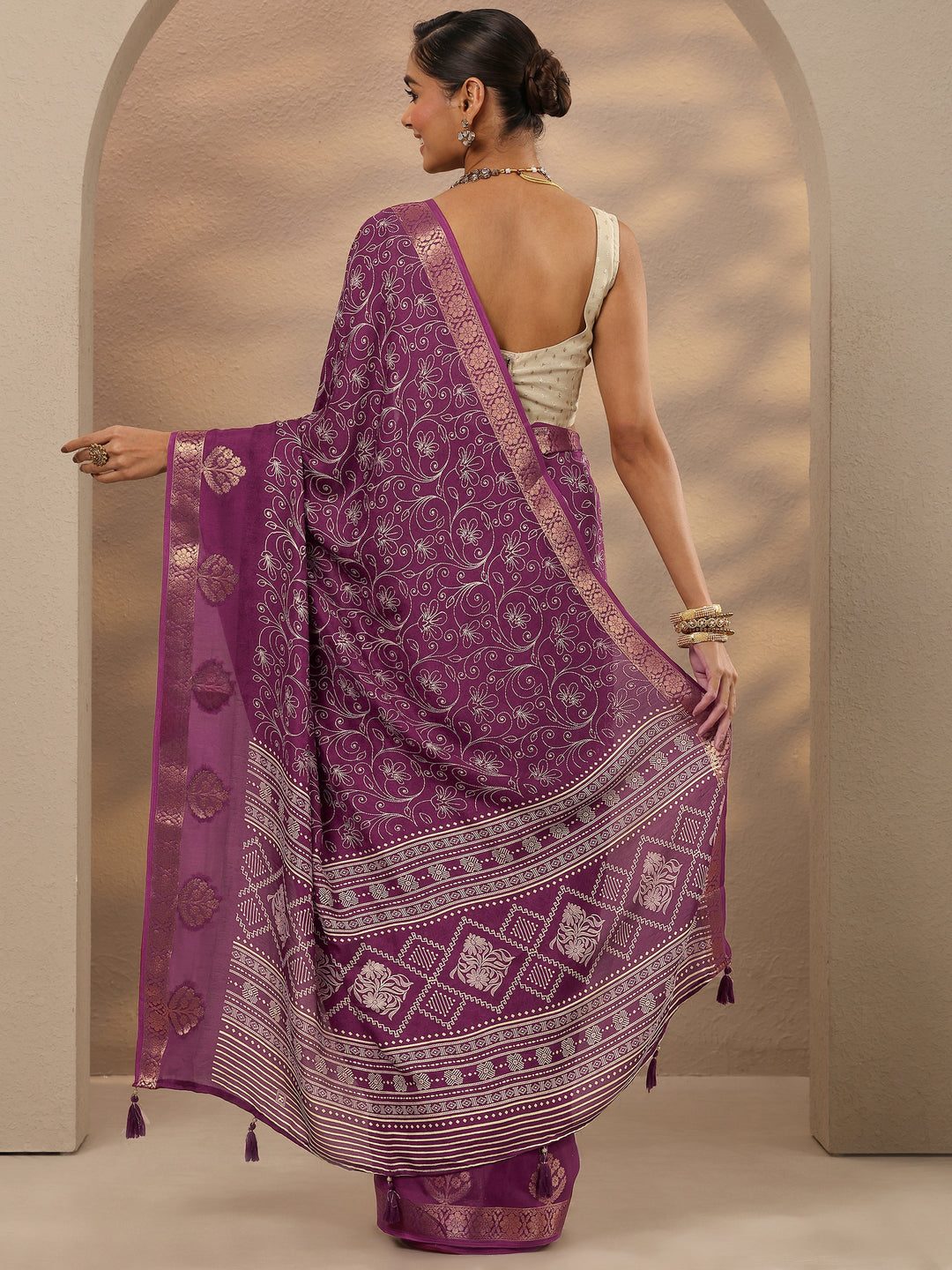  Burgundy Printed Silk Blend Saree With Unstitched Blouse Piece 