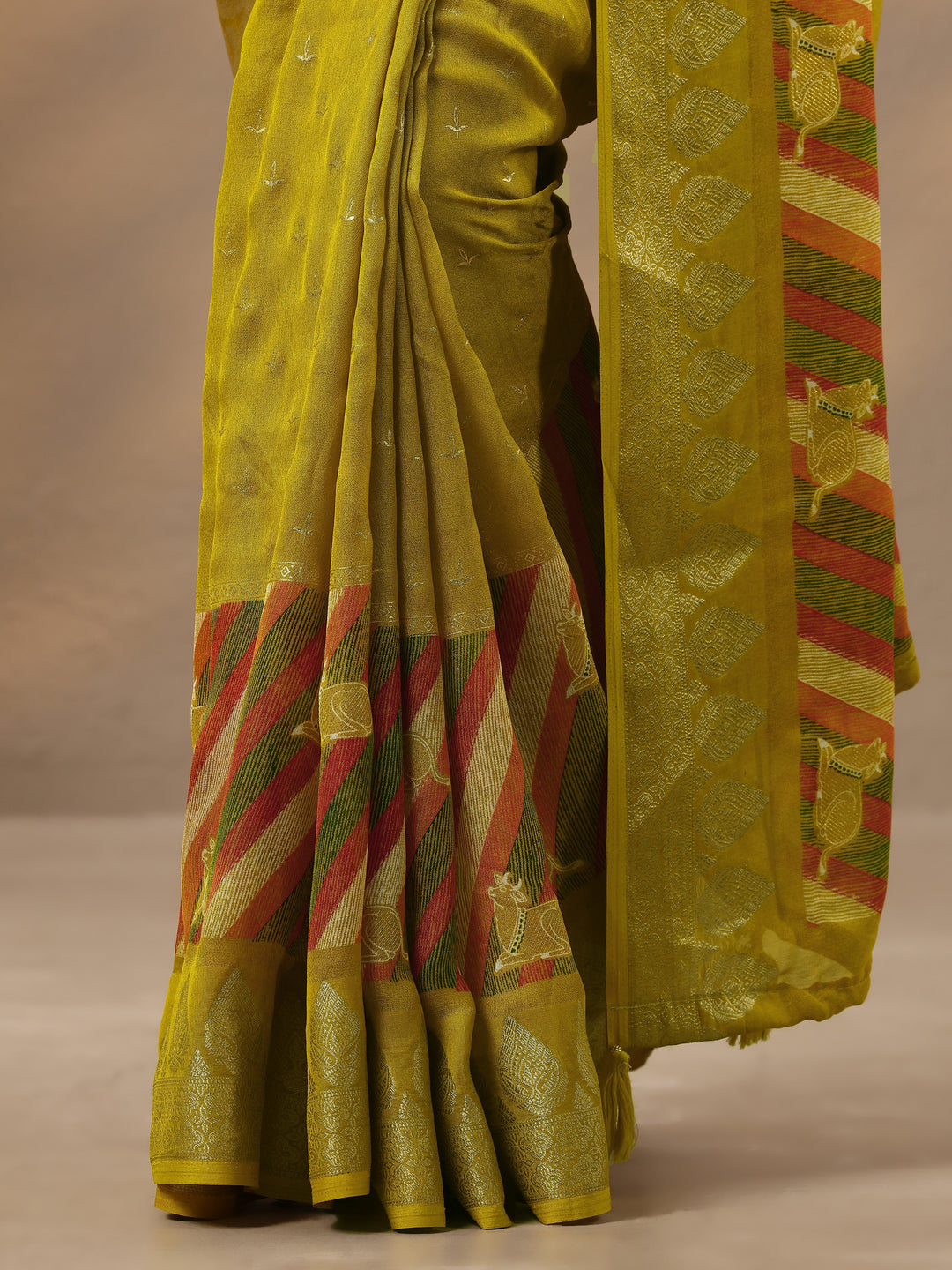  Lime Green Printed Silk Blend Saree With Unstitched Blouse Piece 