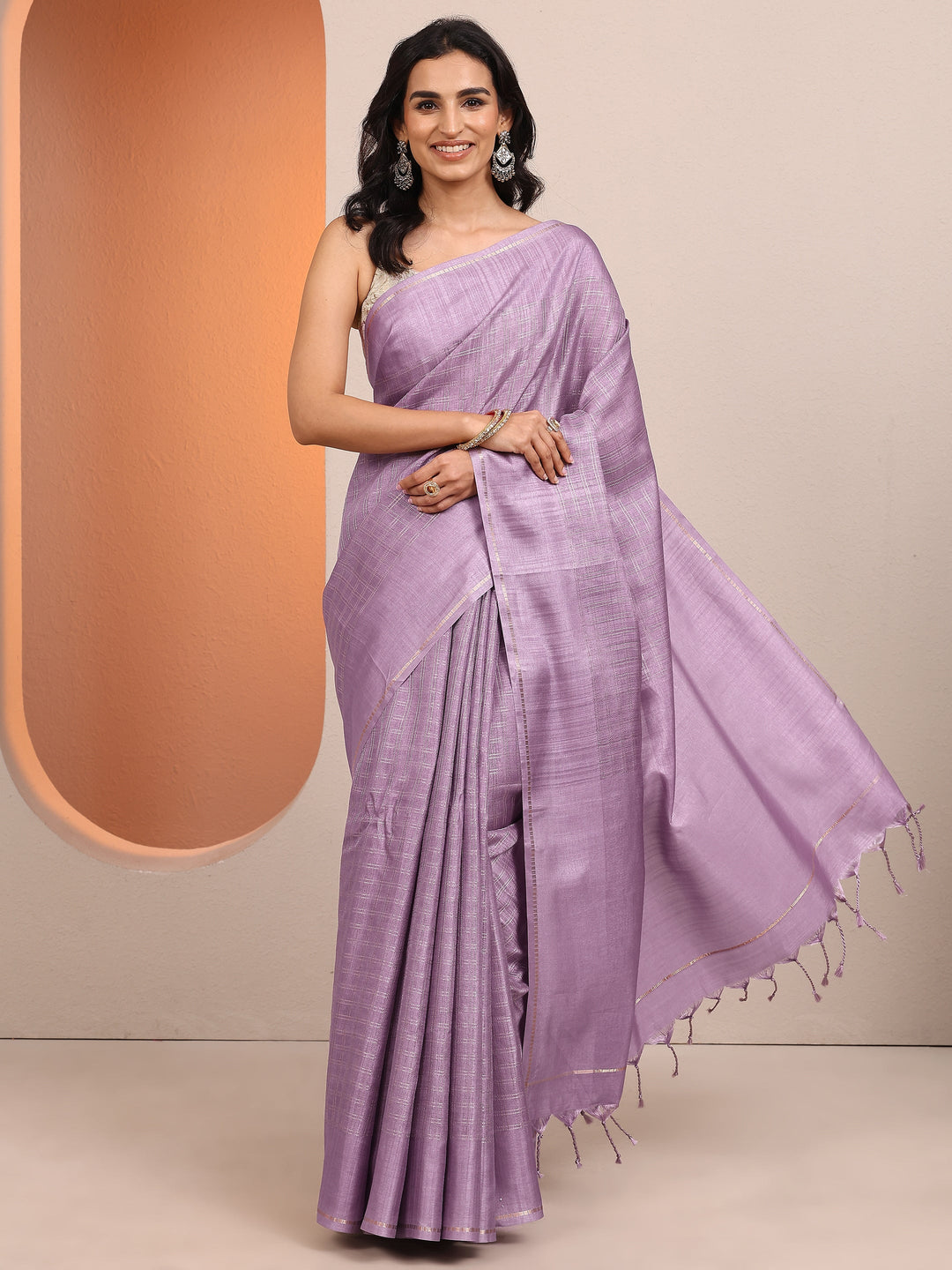 Purple Embellished Silk Blend Saree With Unstitched Blouse Piece