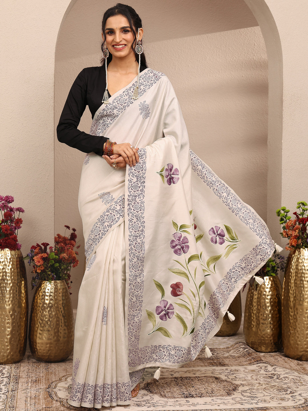  Off White Printed Silk Blend Saree With Unstitched Blouse Piece 