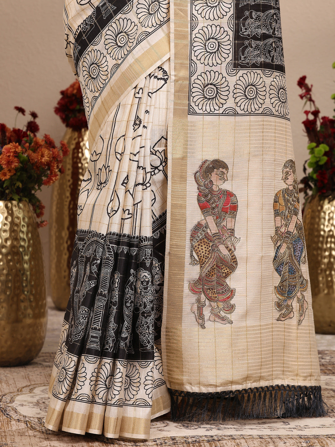  Cream Tribal Printed Silk Blend Saree With Unstitched Blouse Piece 
