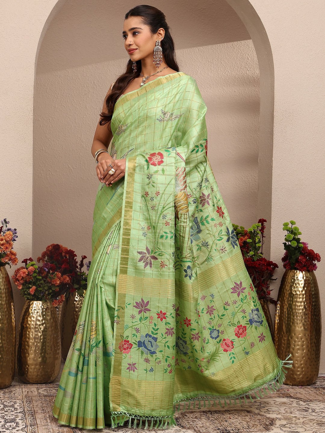  Green Embroidered Silk Blend Saree With Unstitched Blouse Piece 