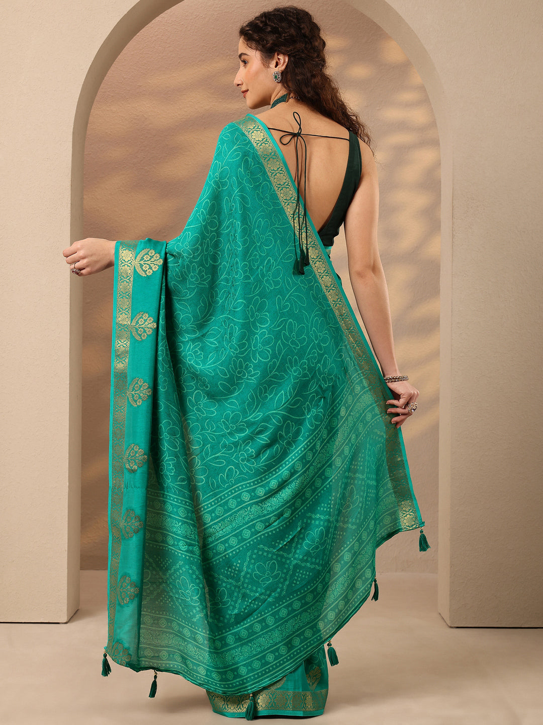  Green Printed Silk Blend Saree With Unstitched Blouse Piece 