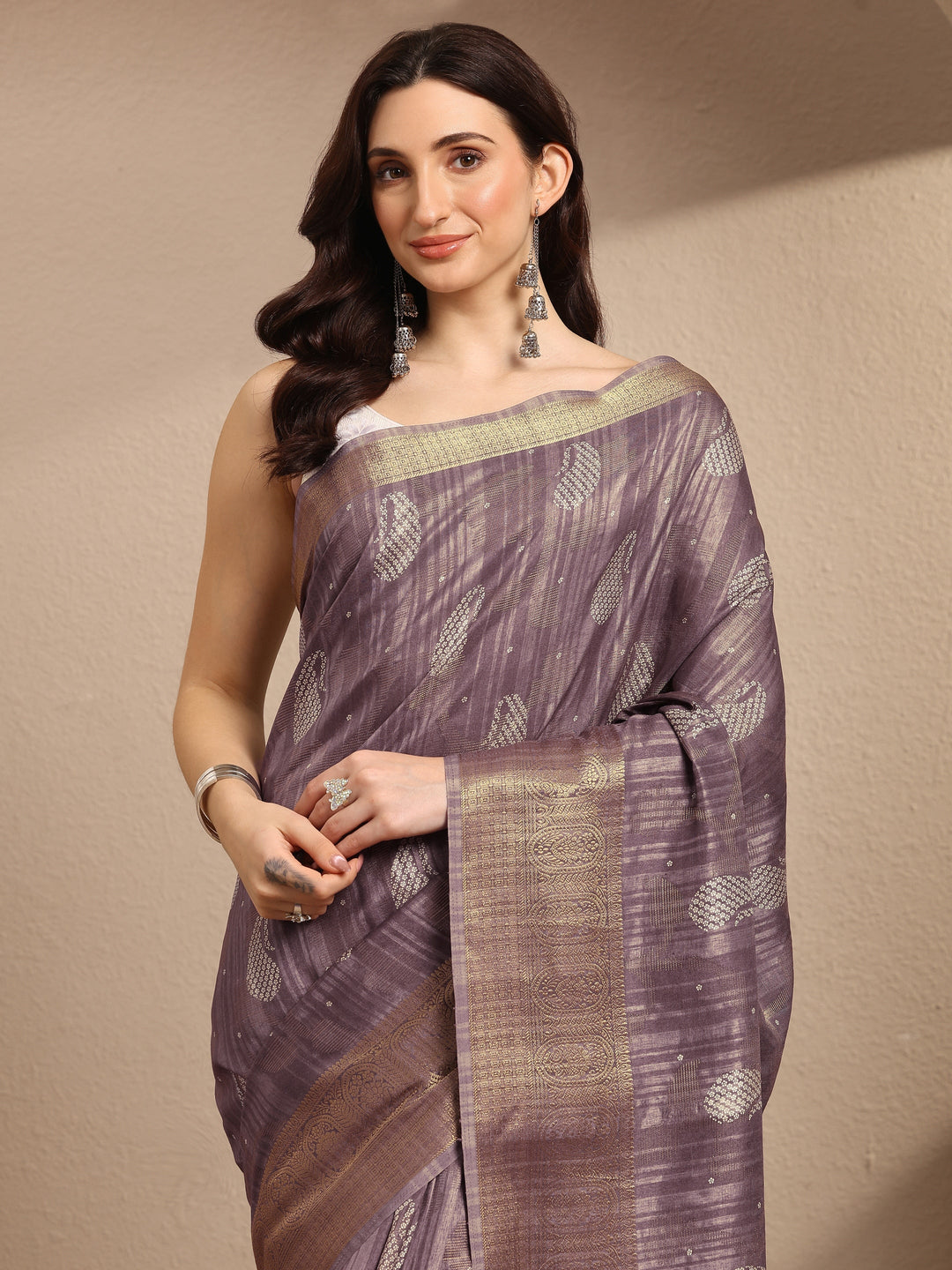  Mauve Paisley Woven Design Silk Blend Saree With Unstitched Blouse Piece 