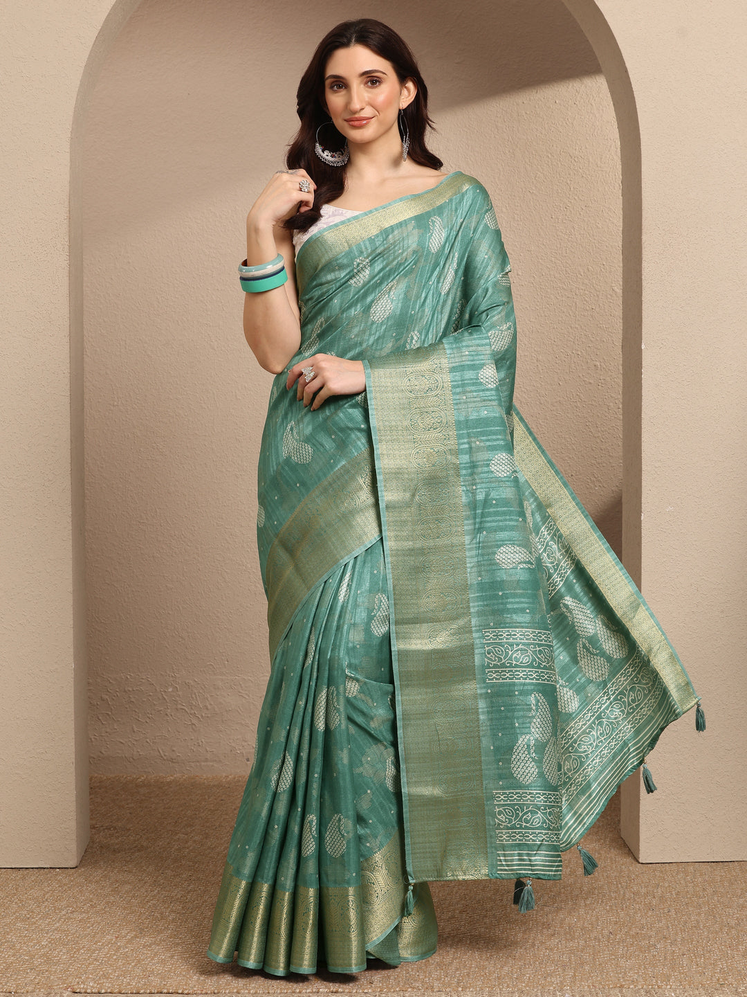 Green Paisley Woven Design Silk Blend Saree With Unstitched Blouse Piece