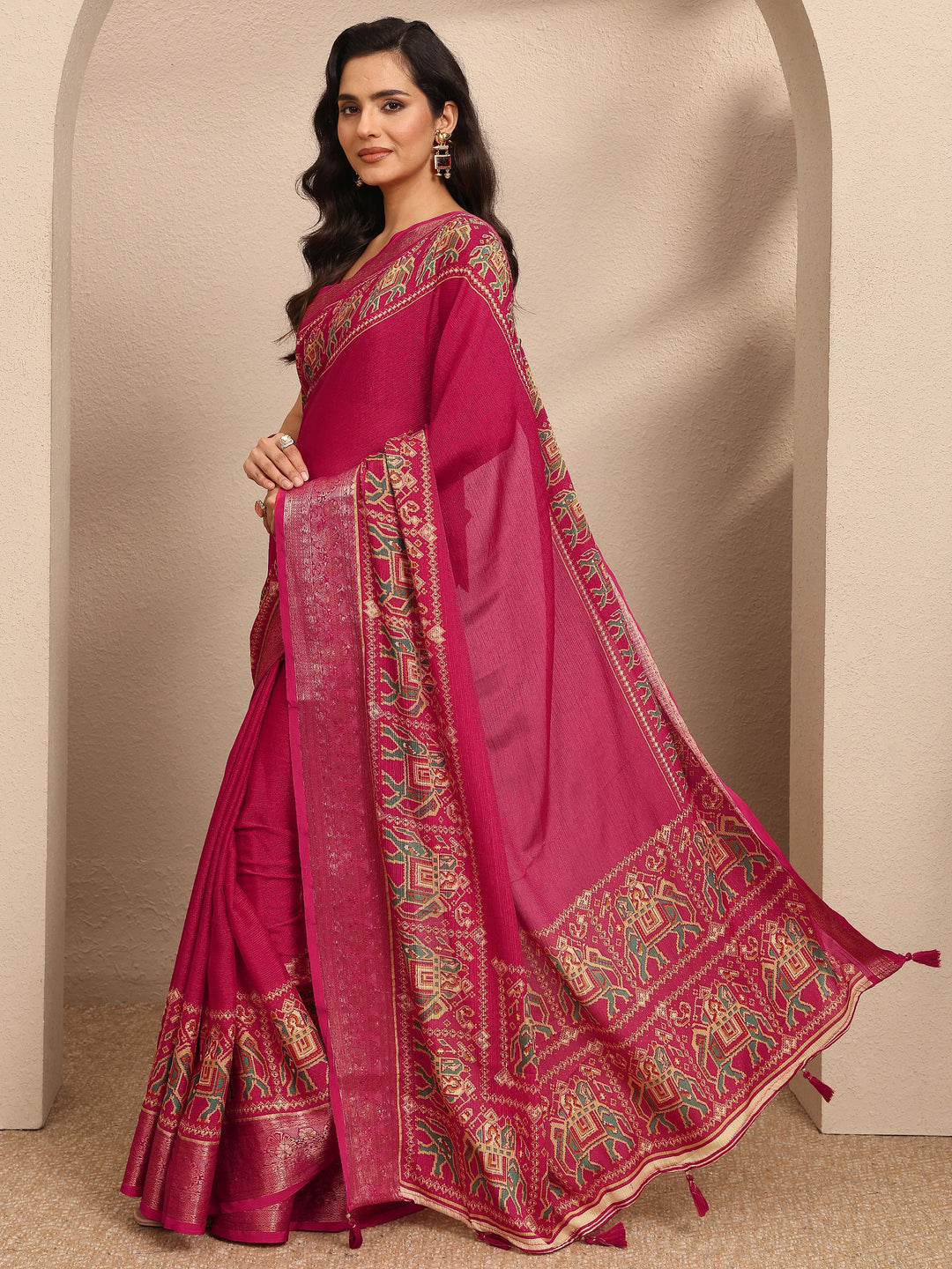 Pink Solid Georgette Saree With Unstitched Blouse Piece 