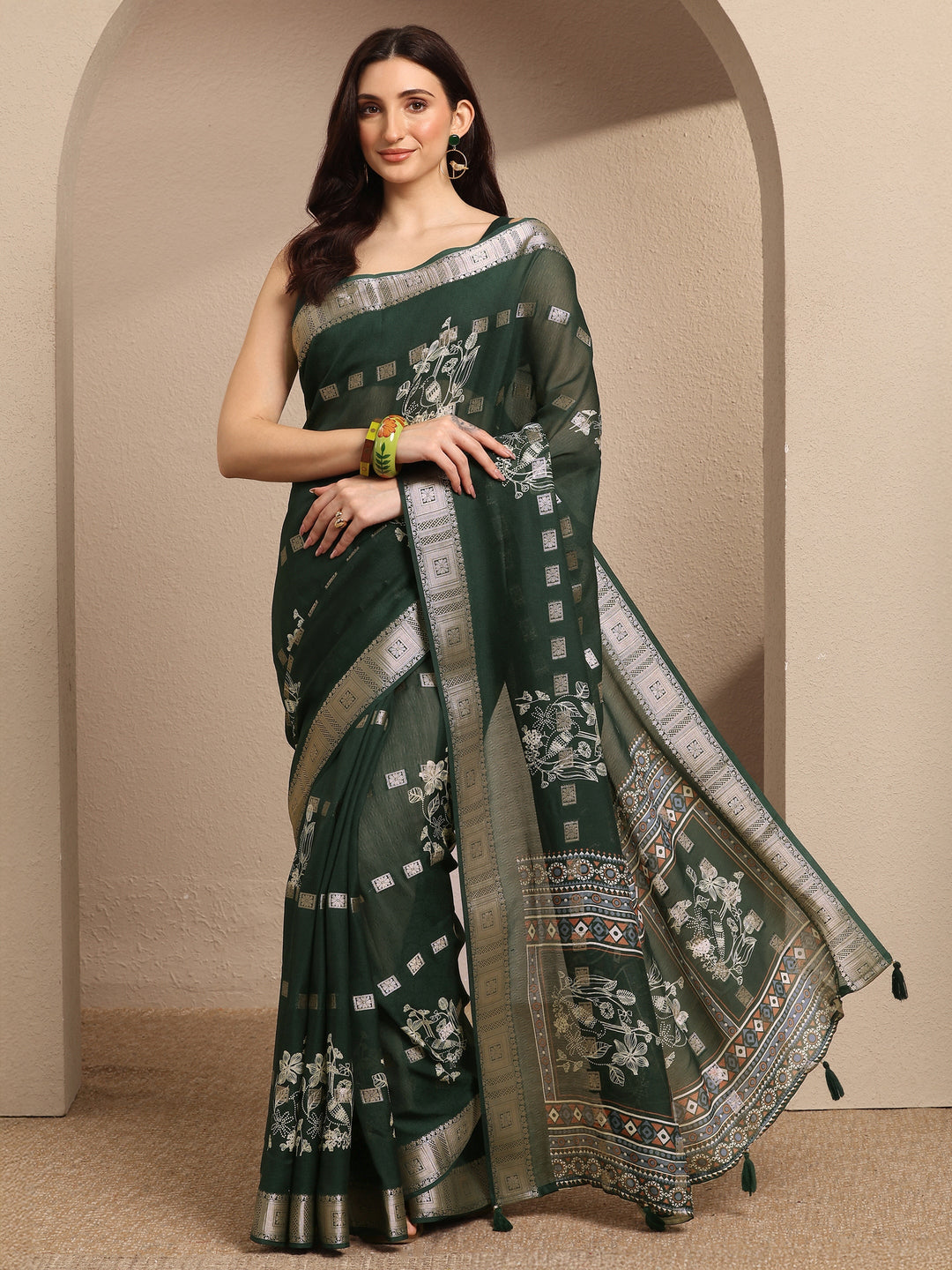 Green Printed Georgette Saree With Unstitched Blouse Piece