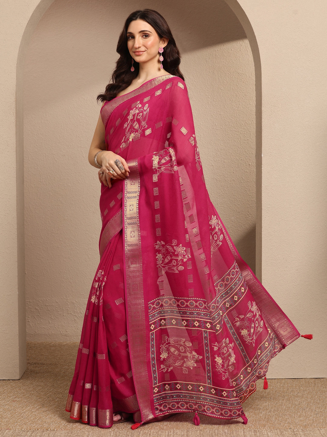 Pink Printed Georgette Saree With Unstitched Blouse Piece