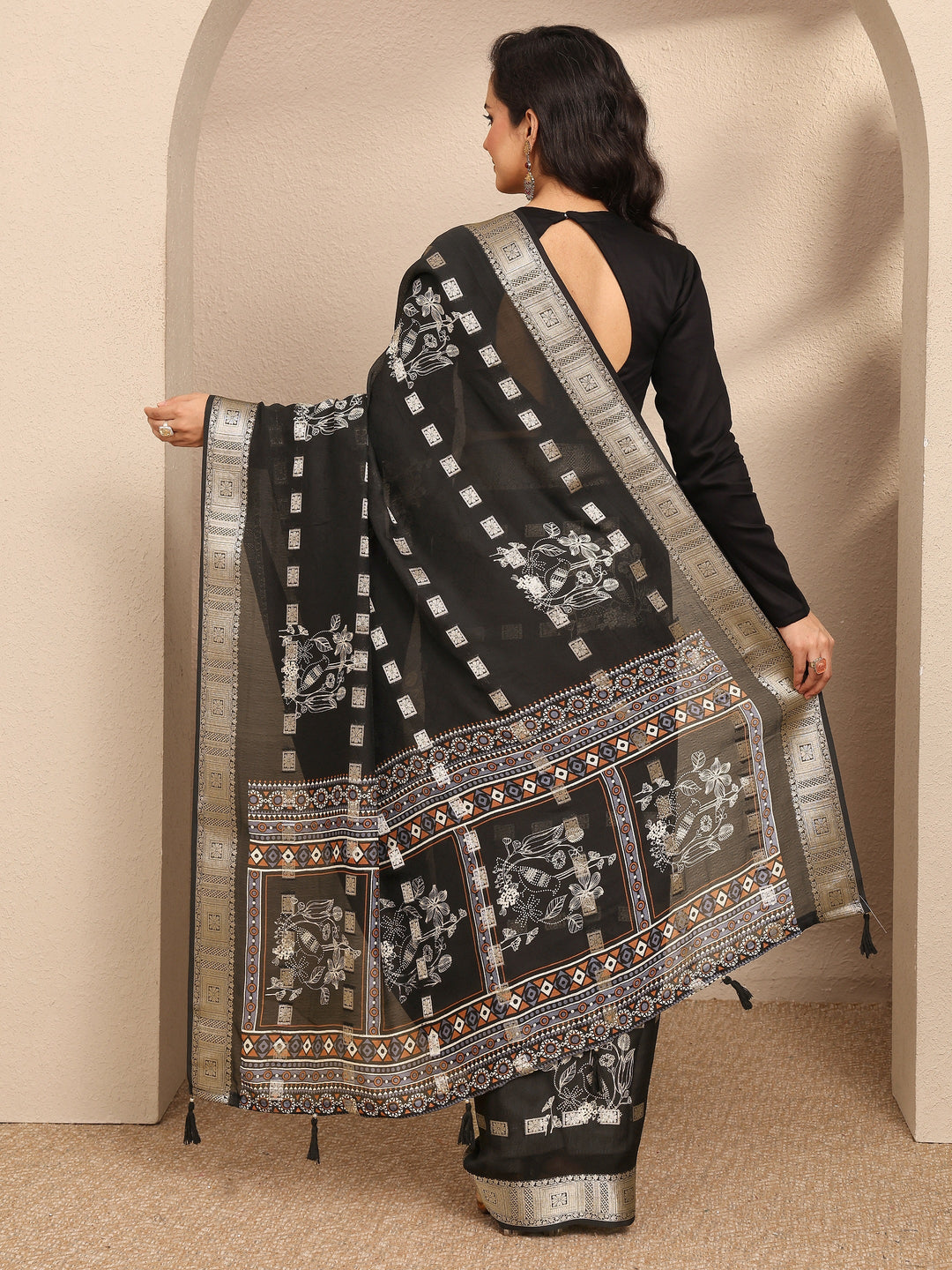  Black Printed Georgette Saree With Unstitched Blouse Piece 