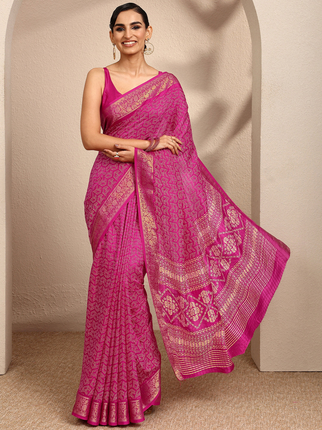  Pink Geometric Printed Silk Blend Saree With Unstitched Blouse Piece 
