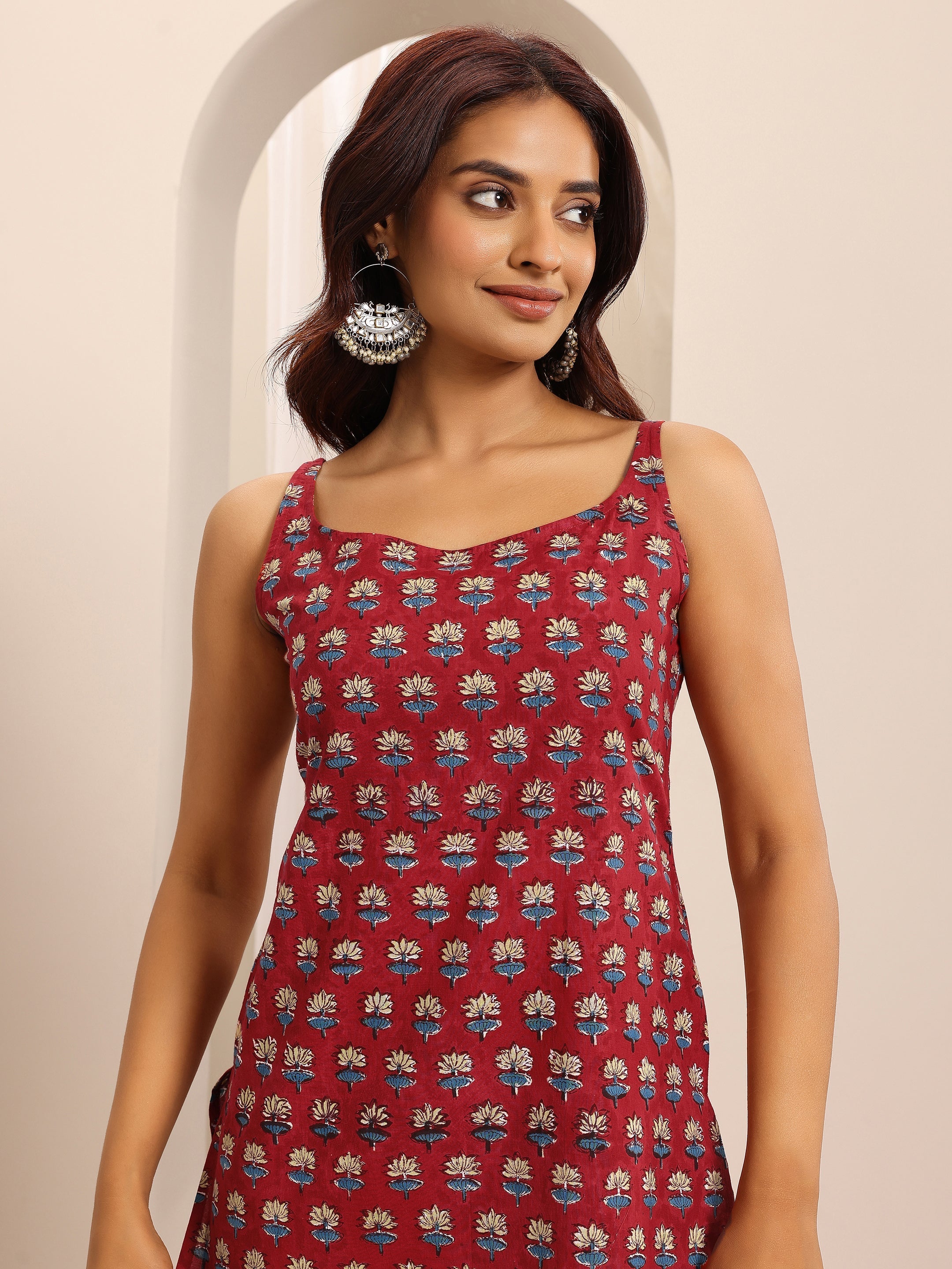 Red Printed Cotton Blend Straight Short Kurti-image-7