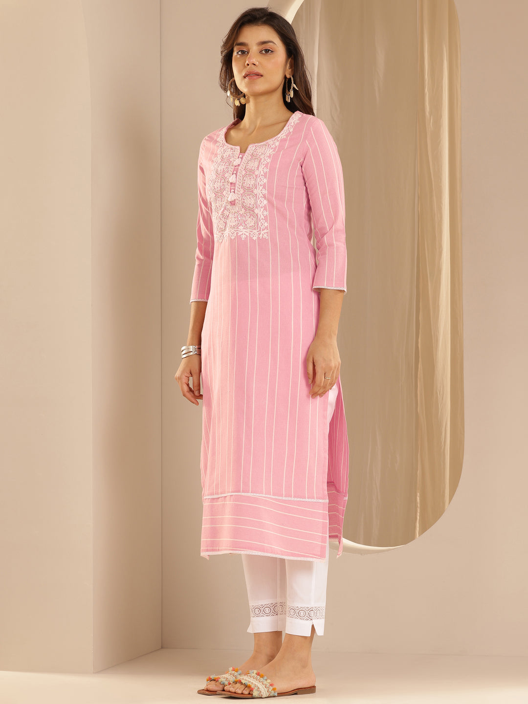  Pink Embroidered Cotton Blend Straight Kurta 