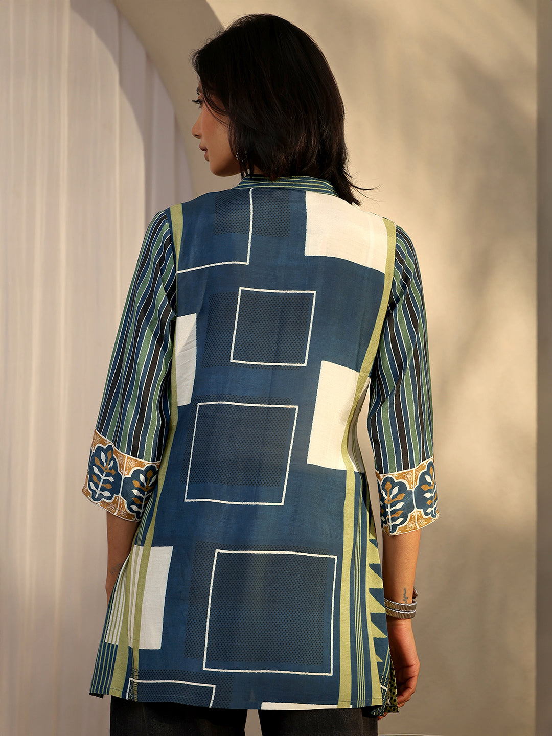  Teal Geometric Printed Muslin Straight Short Kurti 