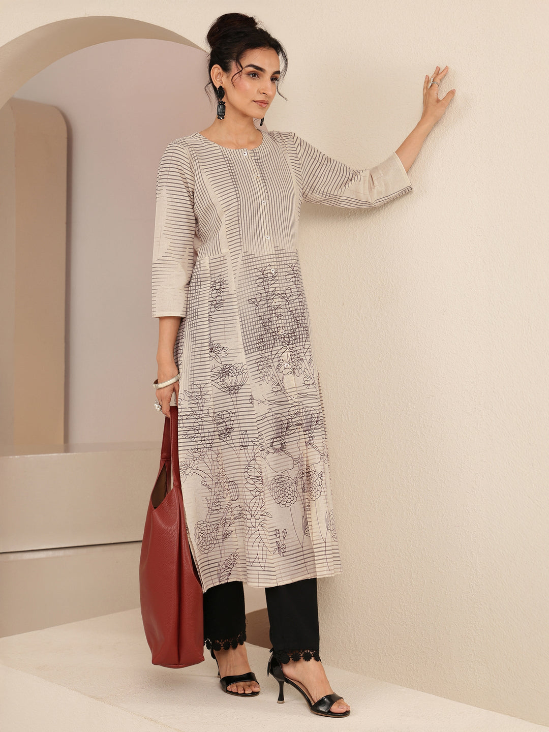  Ivory Abstract Print Cotton Blend A-Line Kurta 