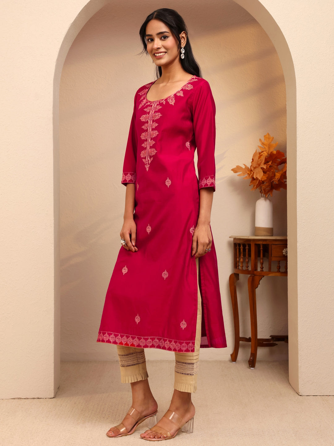  Pink Ethnic Motif Embroidered Silk Blend Straight Kurta 