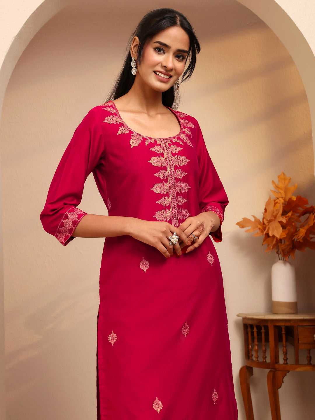  Pink Ethnic Motif Embroidered Silk Blend Straight Kurta 