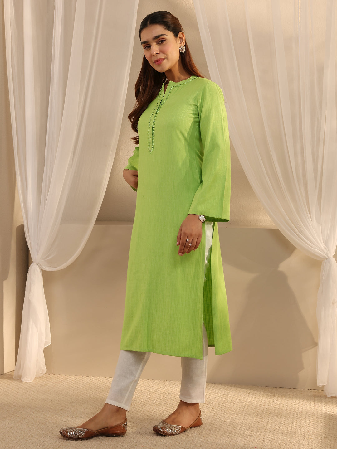  Green Solid Rayon Straight Kurta 