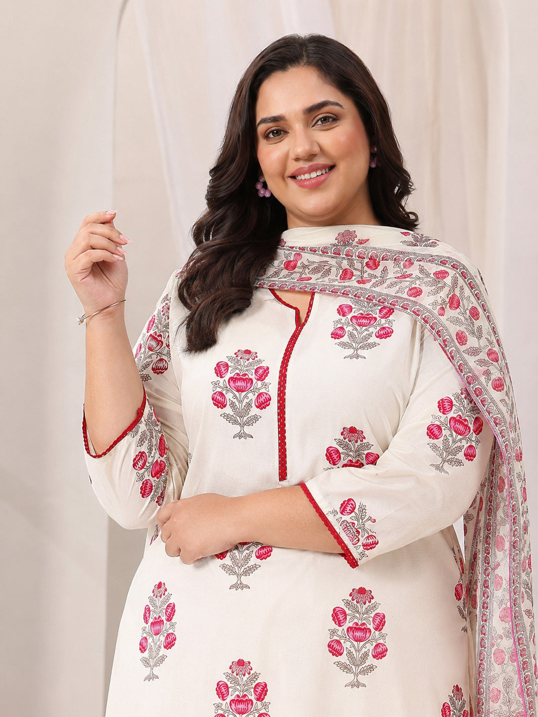  Plus Size Off White Floral Printed Silk Blend Straight Suit Set 