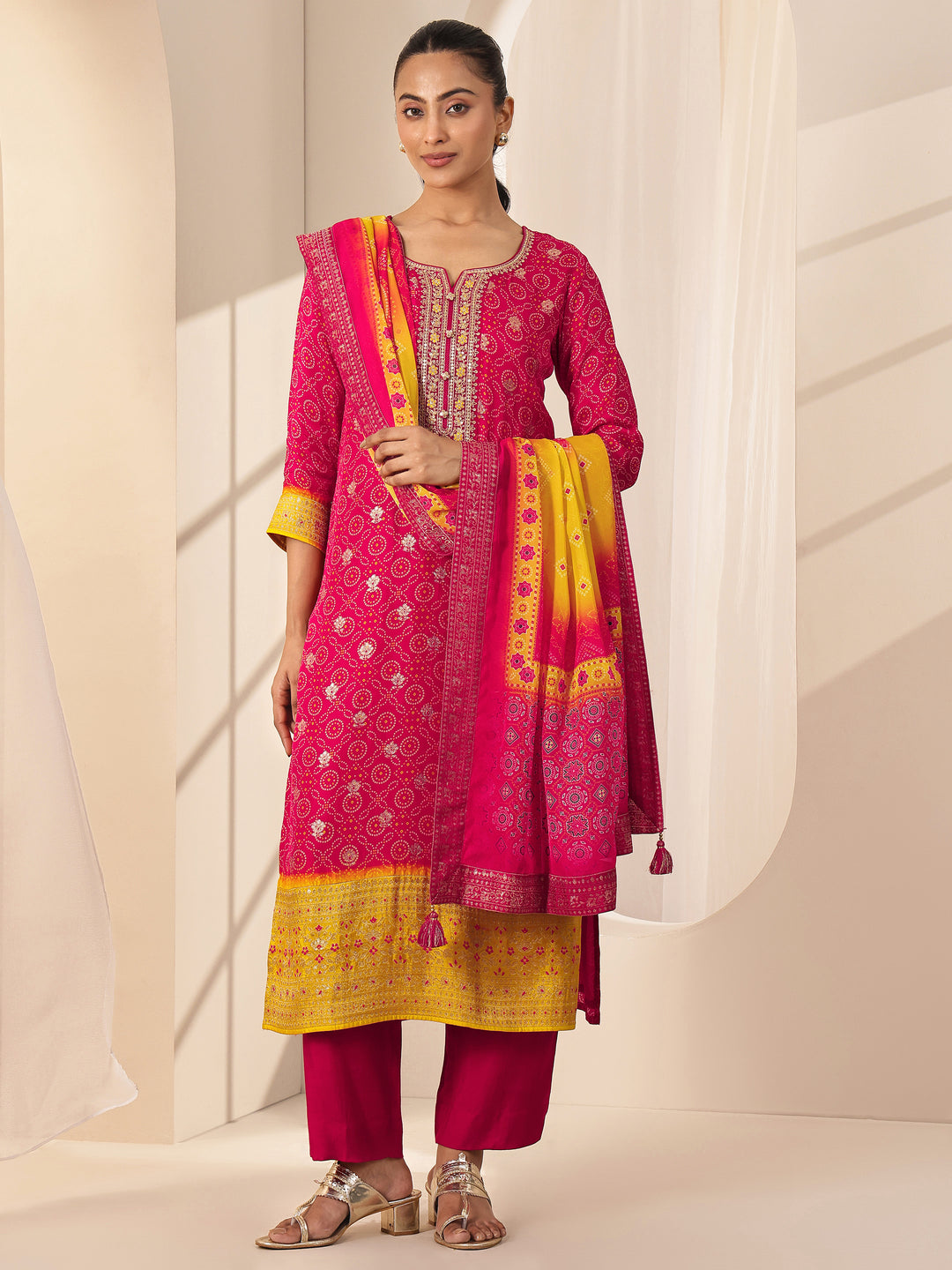  Red Printed Silk Blend Straight Suit Sets With Dupatta 