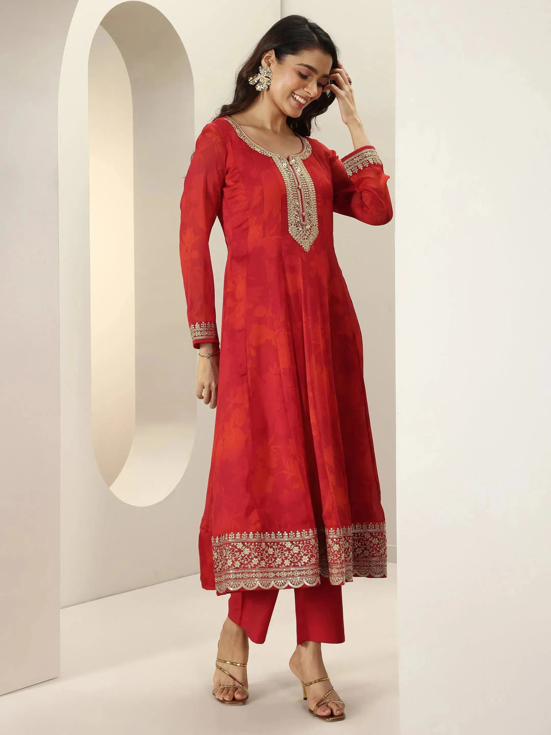 Red Embroidered Silk Blend Anarkali Suit Sets With Dupatta