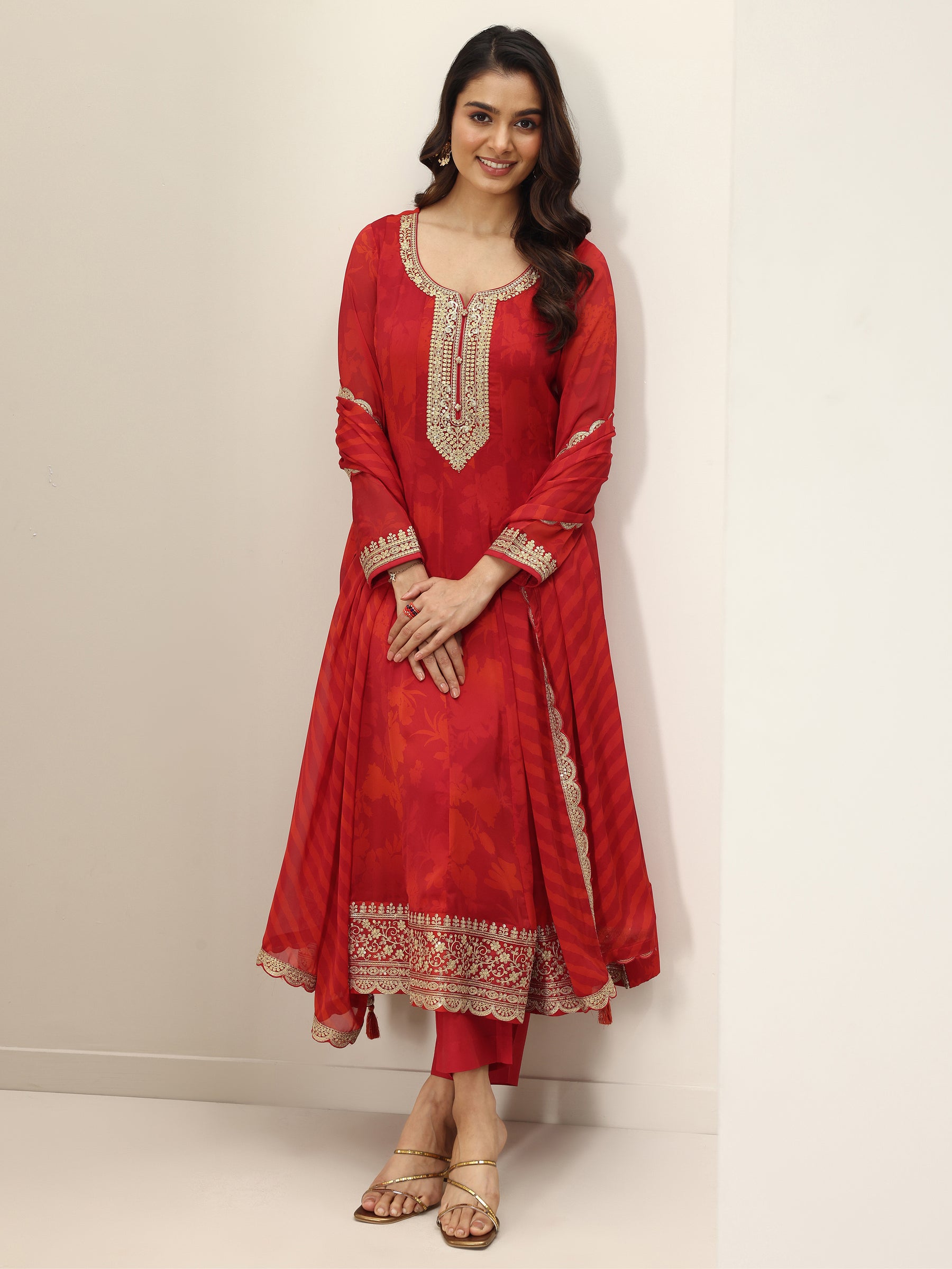 Red Embroidered Silk Blend Anarkali Suit Sets With Dupatta