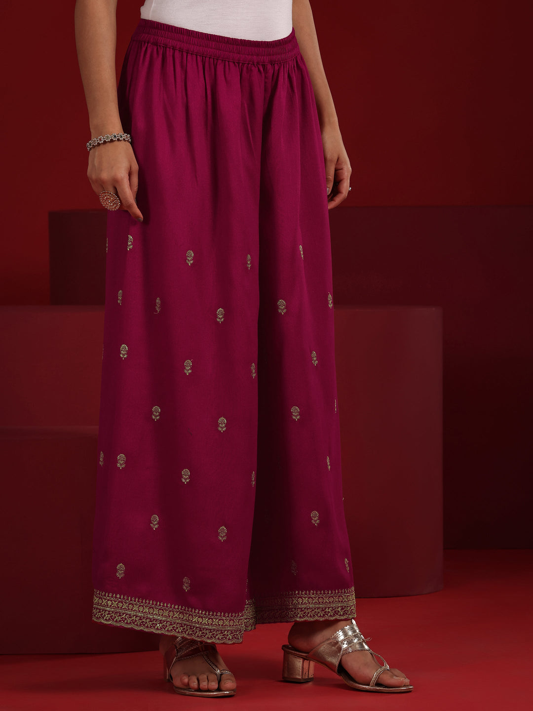  Pink Embroidered Silk Blend Straight Suit Set With Dupatta 