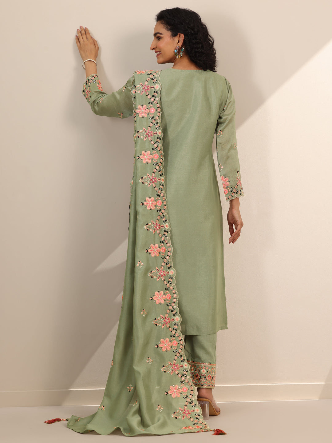  Libas Art Green Embroidered Silk Blend Straight Suit Set With Dupatta 