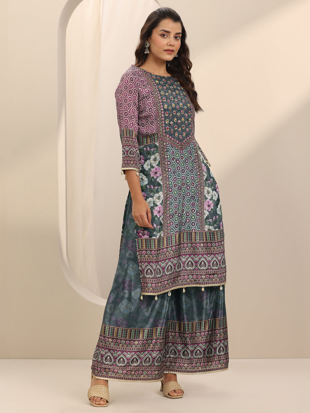  Grey Printed Chinon Straight Suit Set With Dupatta 